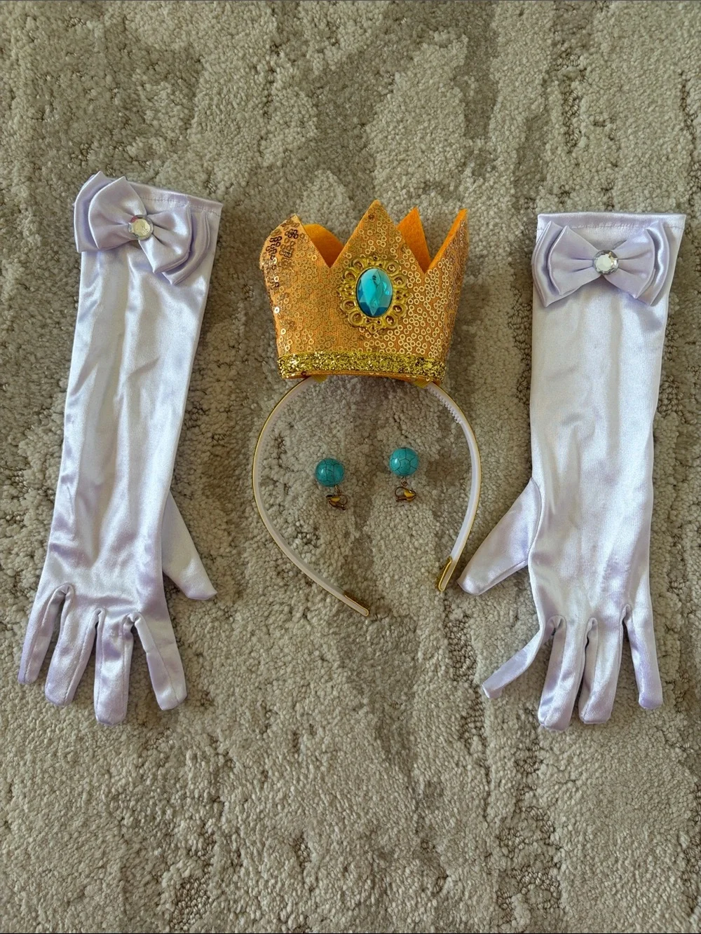 Princess Peach!! Size 100 (3/4) Girls' with Crown, gloves AND earrings!